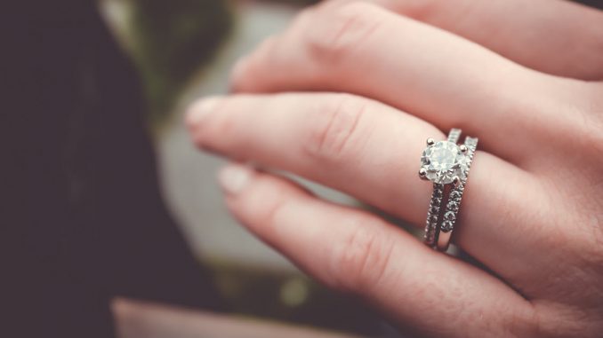 エタニティリングを婚約指輪や結婚指輪でおすすめする6つの理由 ゆびわまとめ